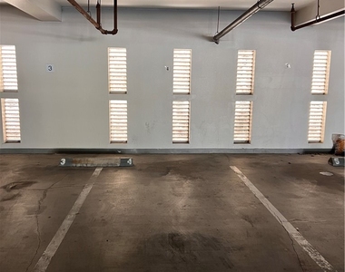 4307 W 142nd Street - Photo Thumbnail 14