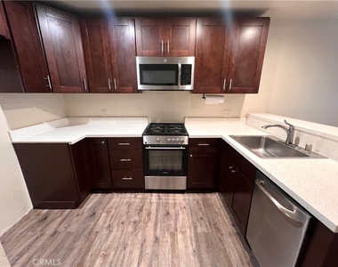 4307 W 142nd Street - Photo Thumbnail 5