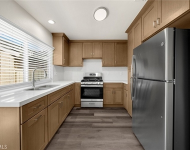 2406 Allegheny Way - Photo Thumbnail 3