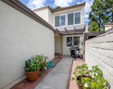 5548 E Vista Del Amigo - Photo Thumbnail 7