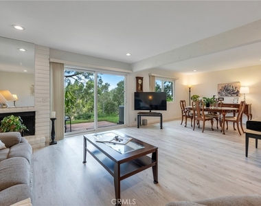 5548 E Vista Del Amigo - Photo Thumbnail 23