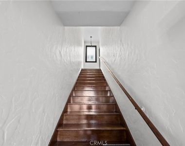1826 E 2nd - Photo Thumbnail 4