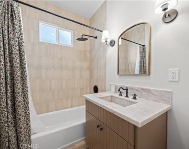 1826 E 2nd - Photo Thumbnail 14
