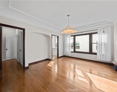 1826 E 2nd - Photo Thumbnail 7
