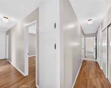 2300 Camino Escondido - Photo Thumbnail 19