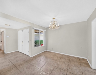 2300 Camino Escondido - Photo Thumbnail 3