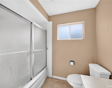 2300 Camino Escondido - Photo Thumbnail 23