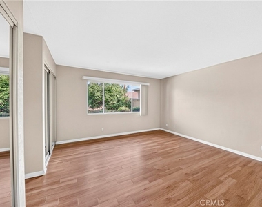 2300 Camino Escondido - Photo Thumbnail 12
