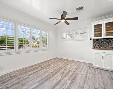 12730 Lorne - Photo Thumbnail 5