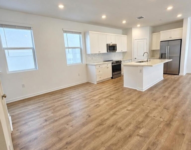 26621 Viola Way - Photo Thumbnail 4