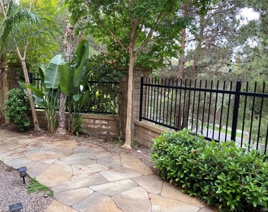 313 Tall Oak - Photo Thumbnail 15