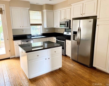 313 Tall Oak - Photo Thumbnail 2