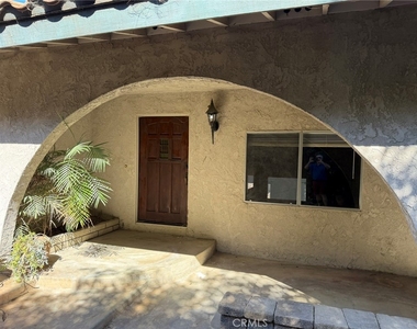 6792 Rolling Hills Drive - Photo Thumbnail 5