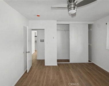 1010 E 32nd - Photo Thumbnail 18