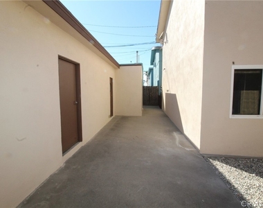 1010 E 32nd - Photo Thumbnail 20