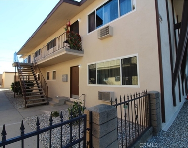 1010 E 32nd - Photo Thumbnail 21