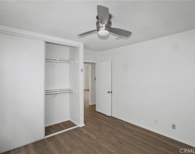 1010 E 32nd - Photo Thumbnail 12