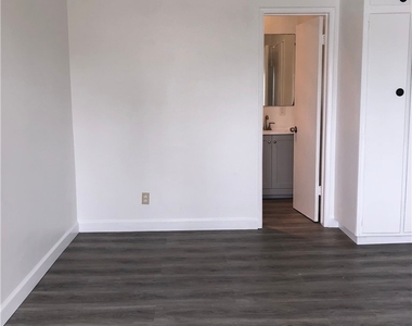 312 10th Street - Photo Thumbnail 12