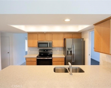9972 Spinnaker Drive - Photo Thumbnail 4