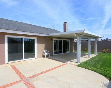 9972 Spinnaker Drive - Photo Thumbnail 9