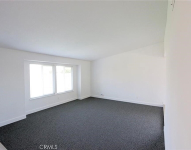 9972 Spinnaker Drive - Photo Thumbnail 6