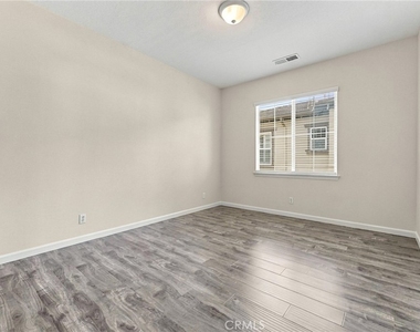 212 Summit Vista - Photo Thumbnail 39