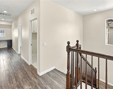 212 Summit Vista - Photo Thumbnail 23