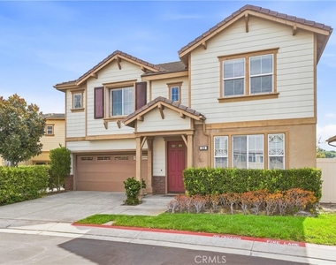 212 Summit Vista - Photo Thumbnail 1