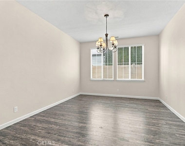 212 Summit Vista - Photo Thumbnail 4