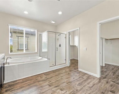 212 Summit Vista - Photo Thumbnail 28