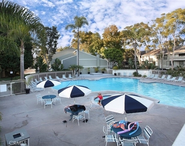 25 Escapade Court - Photo Thumbnail 11