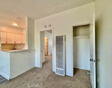 1826 W Sallie - Photo Thumbnail 16