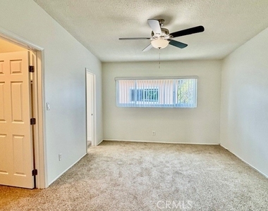 1826 W Sallie - Photo Thumbnail 11