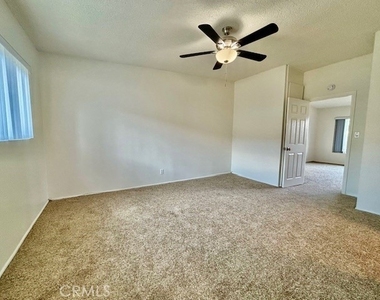 1826 W Sallie - Photo Thumbnail 7