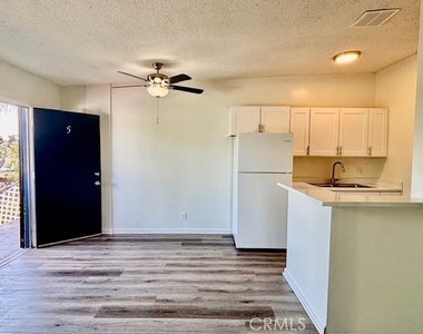 1826 W Sallie - Photo Thumbnail 20