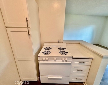 1826 W Sallie - Photo Thumbnail 14