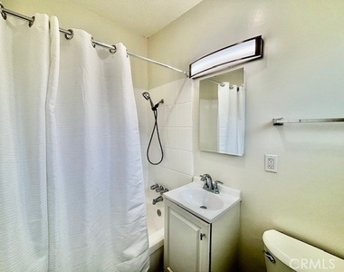 1826 W Sallie - Photo Thumbnail 8