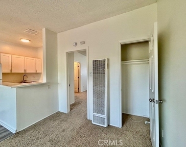1826 W Sallie - Photo Thumbnail 16