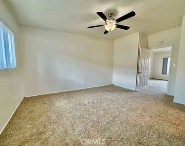 1826 W Sallie - Photo Thumbnail 7