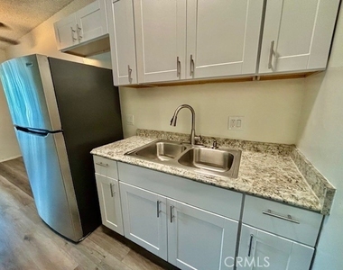 1820 W Sallie - Photo Thumbnail 9