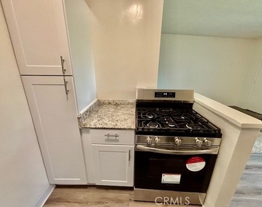 1820 W Sallie - Photo Thumbnail 10
