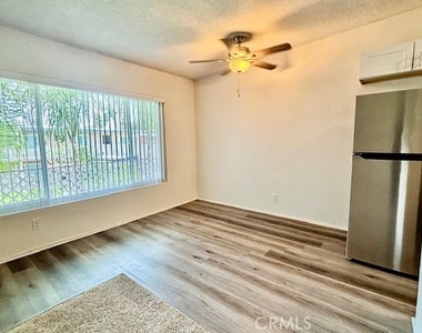 1820 W Sallie - Photo Thumbnail 8