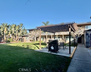 1820 W Sallie - Photo Thumbnail 6
