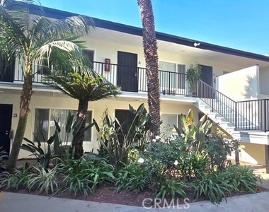 1810 W Sallie - Photo Thumbnail 16