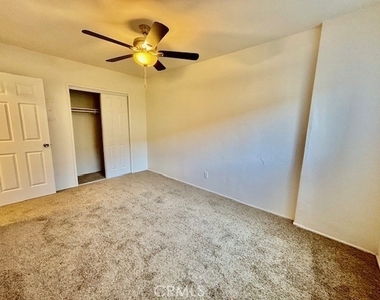 1810 W Sallie - Photo Thumbnail 14