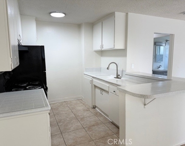 685 E Vista Chino - Photo Thumbnail 13