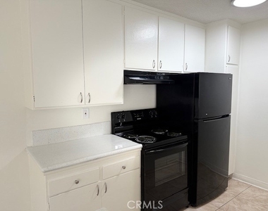 685 E Vista Chino - Photo Thumbnail 14