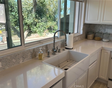 577 Ramona - Photo Thumbnail 10