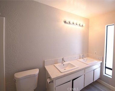 2264 Pamela Lane - Photo Thumbnail 12