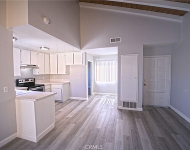 2264 Pamela Lane - Photo Thumbnail 6